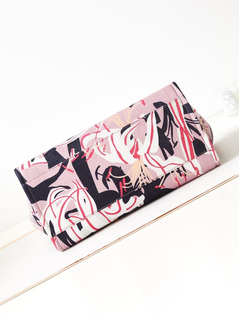 Ch**el shopping bags